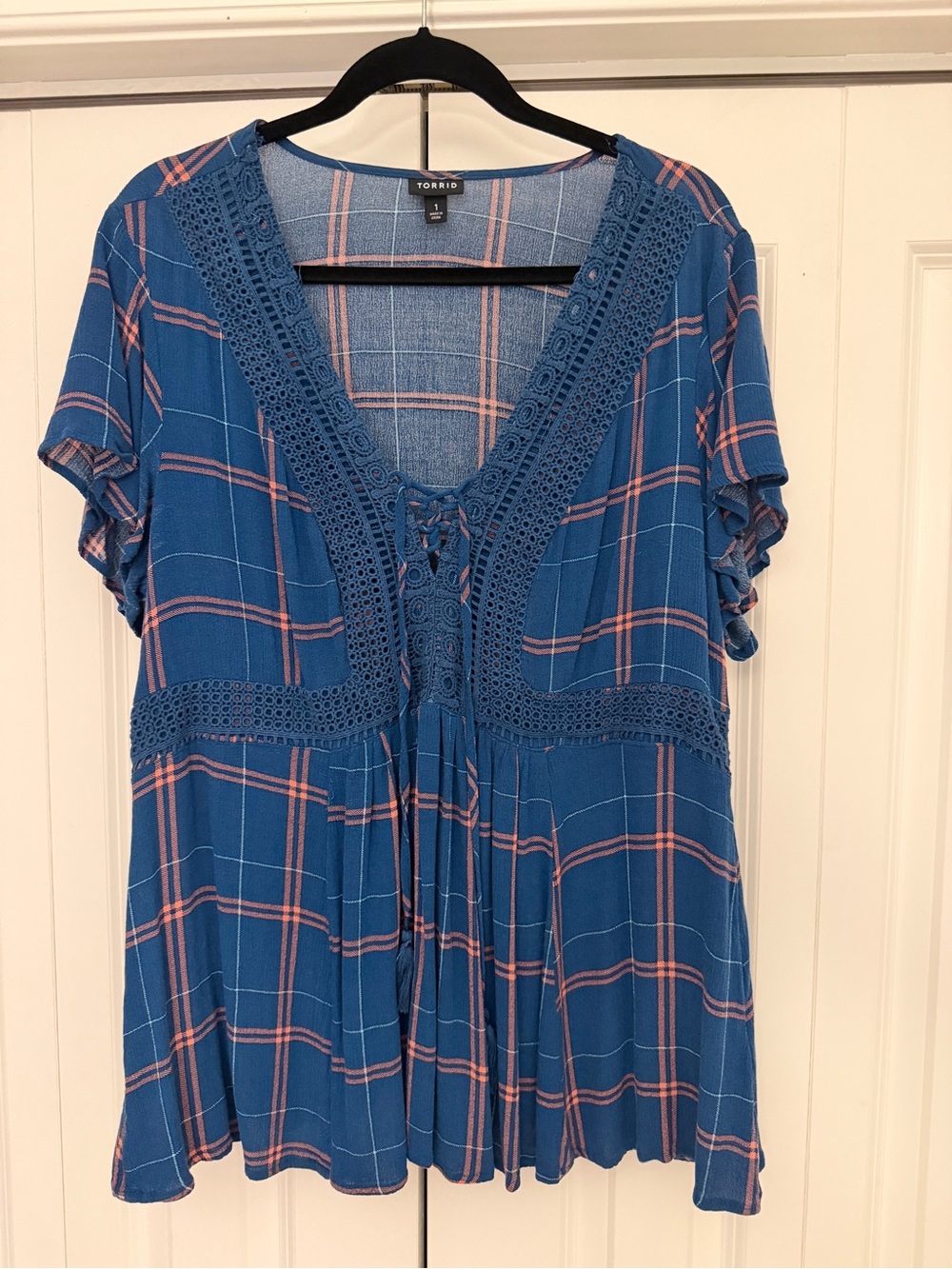 Torrid Size 1 Blue Plaid Crochet Lace Up Boho Top NWOT